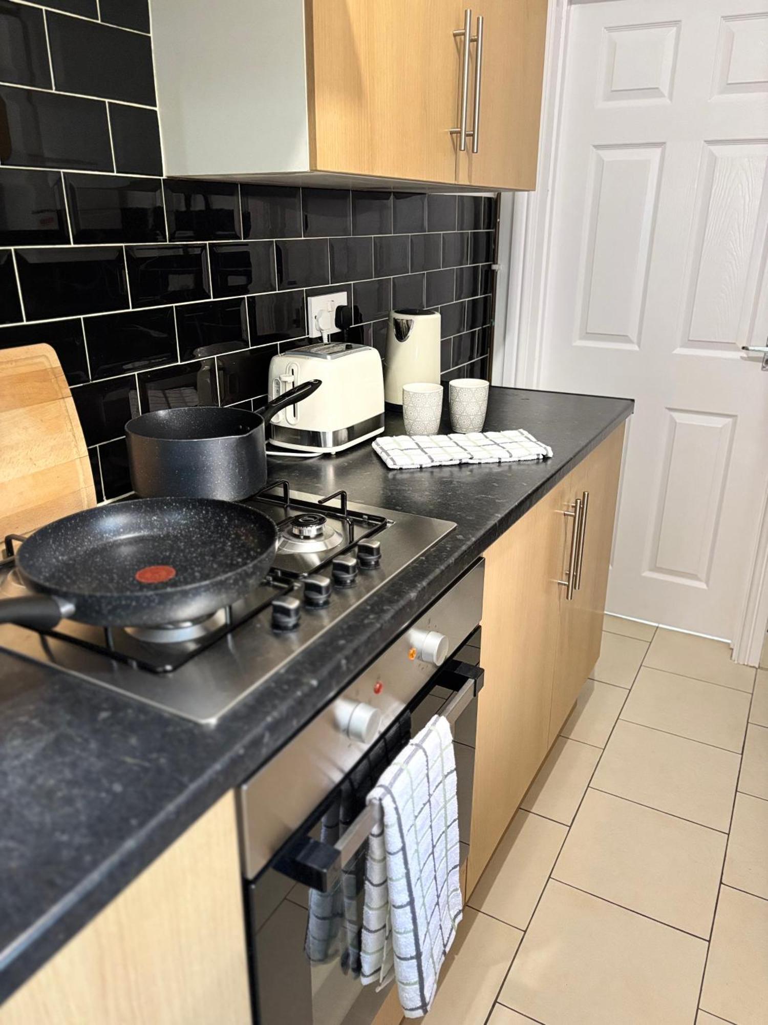 Spacious House In Coventry